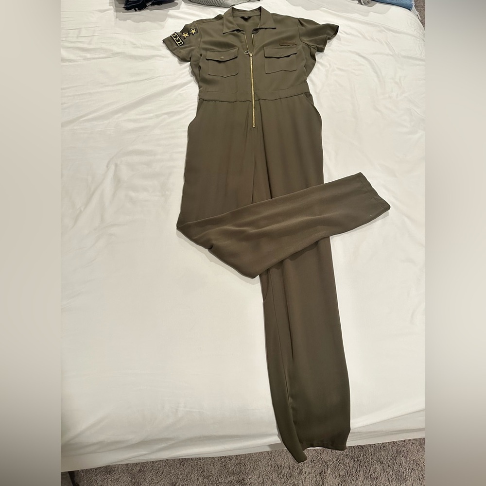 Guess jumpsuit size Small